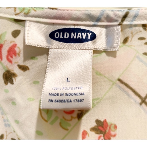 Old Navy Patchwork Floral V-Neck Blouse – Size Large - Picture 5 of 6